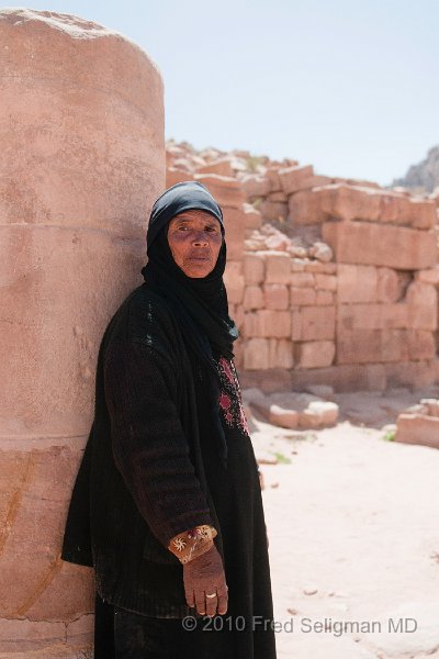 20100412_135916 D300.jpg - Lady, Petra, Jordan